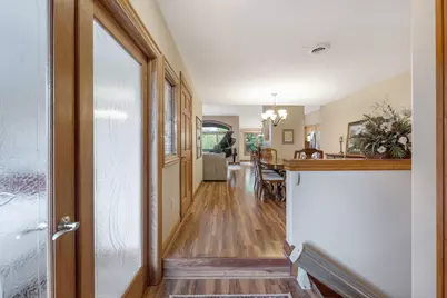 7571 W Tuckaway Pines Cir, Franklin, WI 53132 - Photo 3