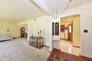 3540 Goetz Dr, Brookfield, WI 53005 - Photo 9