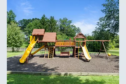 860  Trails End Dr, Fontana, WI 53125 - Photo 77