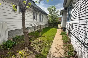 2236 S 35th St, Milwaukee, WI 53215 - Photo 5