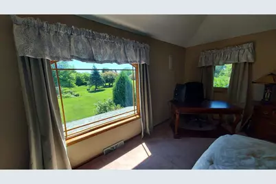 8404 S 68th St, Franklin, WI 53132 - Photo 25