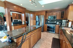 8404 S 68th St, Franklin, WI 53132 - Photo 3