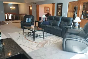 8404 S 68th St, Franklin, WI 53132 - Photo 17