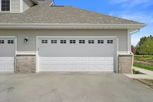 1625 Grey Fox Trail, Mukwonago, WI 53149 - Photo 23