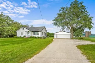 11611 152nd Ave, Bristol, WI 53142 - Photo 3
