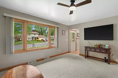 1971  Cascade Dr, Waukesha, WI 53188 - Photo 11