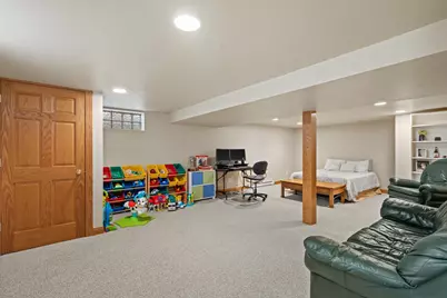 1971  Cascade Dr, Waukesha, WI 53188 - Photo 17