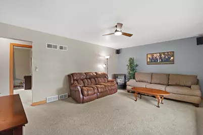 1971  Cascade Dr, Waukesha, WI 53188 - Photo 9