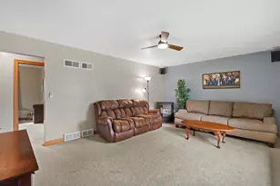 1971 Cascade Dr, Waukesha, WI 53188 - Photo 9