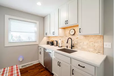 S76W16205  Bridgeport Way, Muskego, WI 53150 - Photo 11