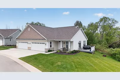 18  Briarknoll Cir, Saukville, WI 53080 - Photo 1