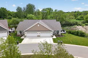 18 Briarknoll Cir, Saukville, WI 53080 - Photo 33