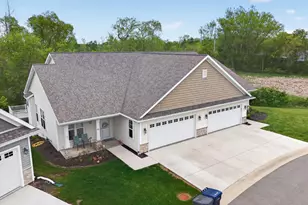 18 Briarknoll Cir, Saukville, WI 53080 - Photo 31