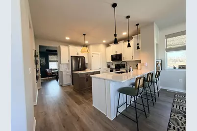 S54W25488  Pebble Brook Ct, Waukesha, WI 53189 - Photo 9