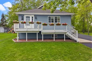 2124 Lakeshore Dr, Racine, WI 53139 - Photo 3
