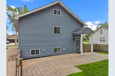 2124  Lakeshore Dr, Racine, WI 53139 - Photo 43