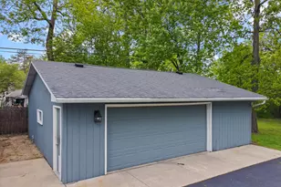 2124 Lakeshore Dr, Racine, WI 53139 - Photo 45