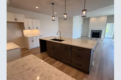 868 S Verona Cir #23, Grafton, WI 53024 - Photo 5
