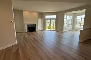 868 S Verona Cir, Grafton, WI 53024 - Photo 7