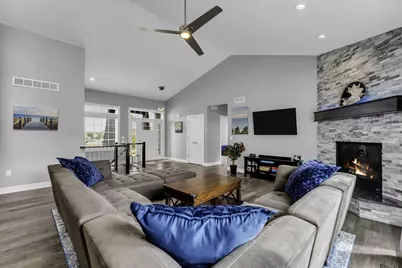 1200  Mohican Trl, Waukesha, WI 53189 - Photo 9