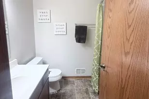 139 13th Ave, Racine, WI 53182 - Photo 17