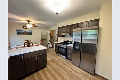 909  Country Ln, Watertown, WI 53098 - Photo 15