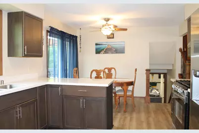 909  Country Ln, Watertown, WI 53098 - Photo 13