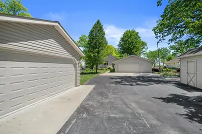 7301 W Wind Lake Rd, Racine, WI 53185 - Photo 43