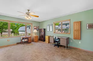 7301 W Wind Lake Rd, Racine, WI 53185 - Photo 15
