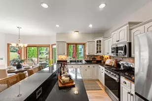 2138 Deer Path, Waukesha, WI 53189 - Photo 9