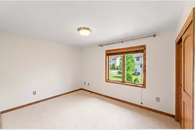 2138  Deer Path, Waukesha, WI 53189 - Photo 39