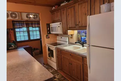 1614 N Sugar Island Rd, Summit, WI 53066 - Photo 5