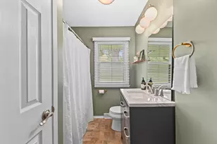 W220N9740 Amy Belle Rd, Germantown, WI 53017 - Photo 25