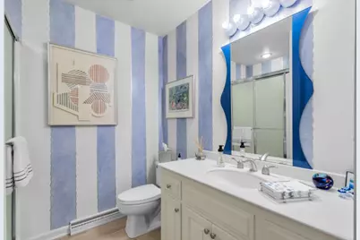 10041 N Holmes Ct, Mequon, WI 53092 - Photo 23