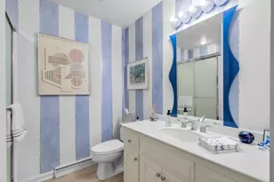10041 N Holmes Ct, Mequon, WI 53092 - Photo 23