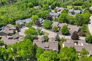 10041 N Holmes Ct, Mequon, WI 53092 - Photo 27