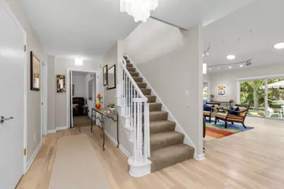 10041 N Holmes Ct, Mequon, WI 53092 - Photo 17