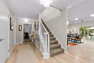 10041 N Holmes Ct, Mequon, WI 53092 - Photo 17
