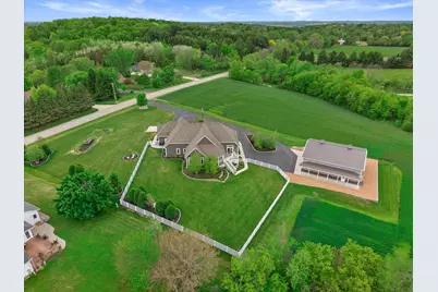 S66W24310  Skyline Ave, Vernon, WI 53189 - Photo 103