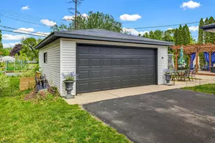 1608 Wind Dale Dr, Racine, WI 53402 - Photo 31