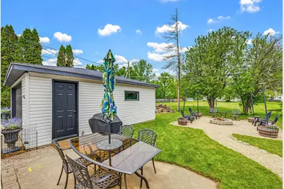 1608  Wind Dale Dr, Racine, WI 53402 - Photo 29