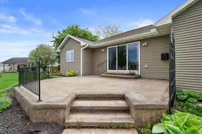 456  Wooden Shoe Cir, Holland, WI 54130 - Photo 3