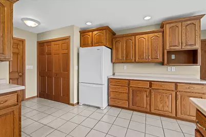 456  Wooden Shoe Cir, Holland, WI 54130 - Photo 13