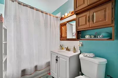 2735 W Harrison Ave, Milwaukee, WI 53215 - Photo 11