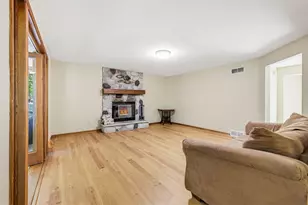 6912 N Tichigan Rd, Racine, WI 53185 - Photo 9