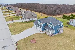 3128 W Hidden Oaks Dr, Franklin, WI 53132 - Photo 45