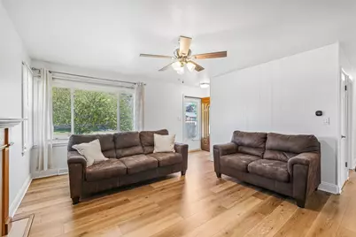 3940  Lasalle St, Racine, WI 53402 - Photo 7