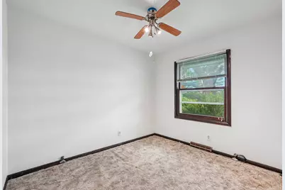 W220N9758  Amy Belle Rd, Germantown, WI 53017 - Photo 15