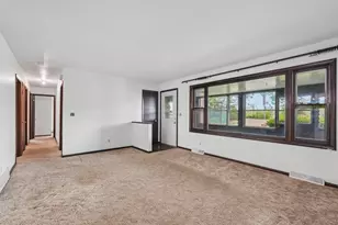 W220N9758 Amy Belle Rd, Germantown, WI 53017 - Photo 7