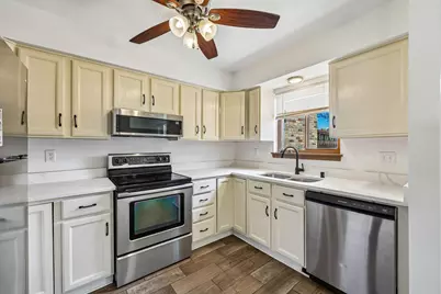 9907 W Beloit Rd, Milwaukee, WI 53227 - Photo 5